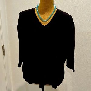 Black 3/4 sleeve sweater  22/24